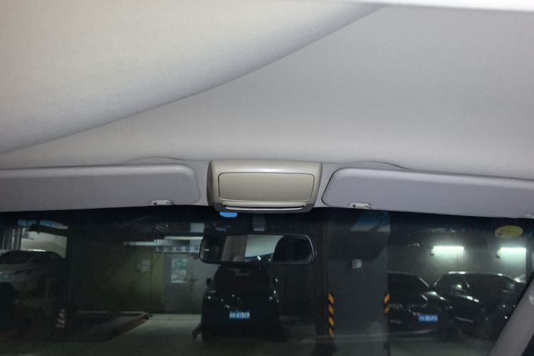 金杯 阁瑞斯 2015款 2.0L经典版 标准型长轴7/9座局部细节22