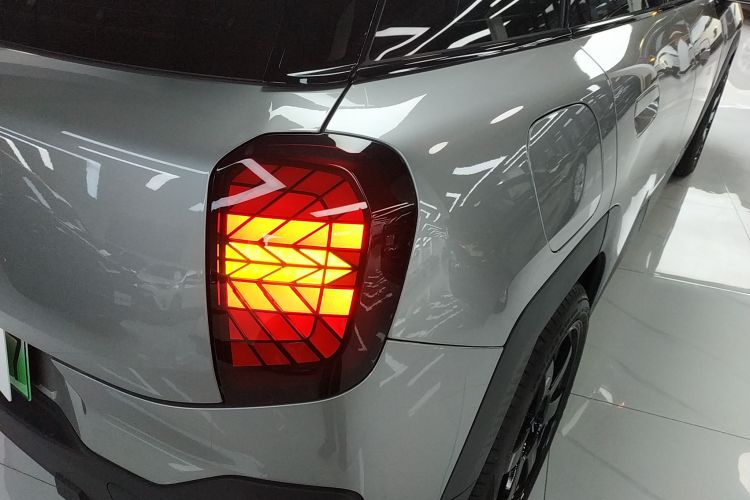 电动MINI ACEMAN 2024款 E 经典派车身外观9