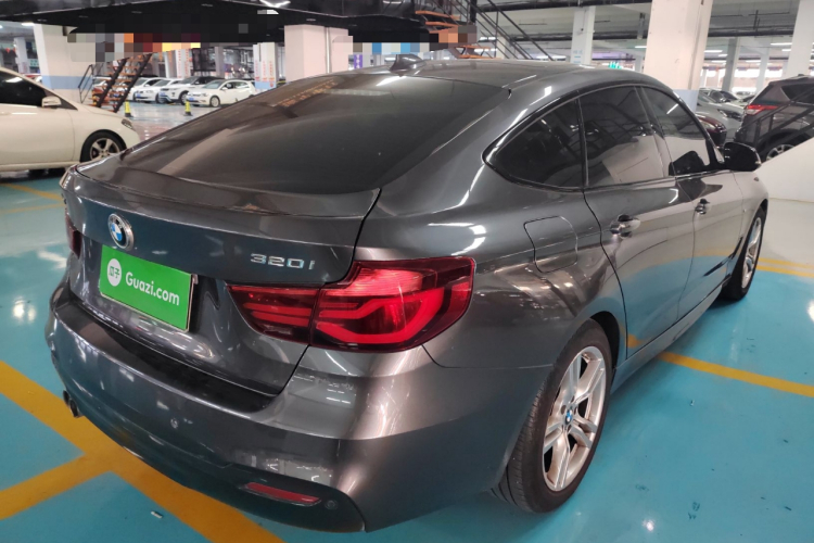 宝马3系GT 2020款 320i M运动套装车身外观6005