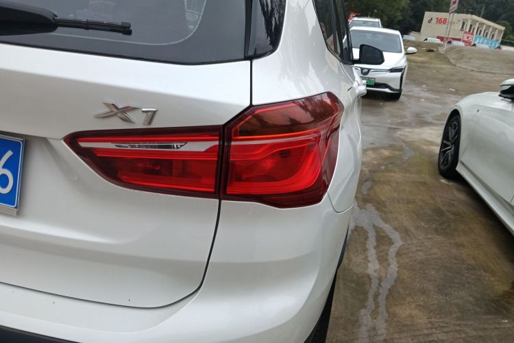 宝马X1 2016款 sDrive20Li 豪华型车身外观6006