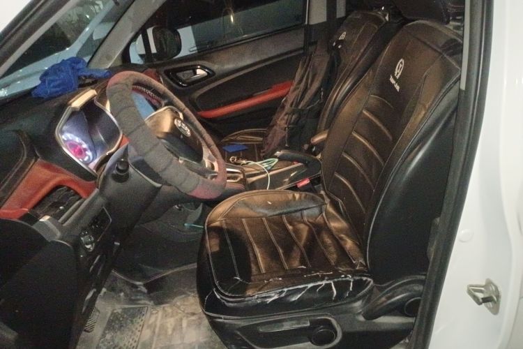 中华V3 2017款 1.5L 自动智能型中控内饰19