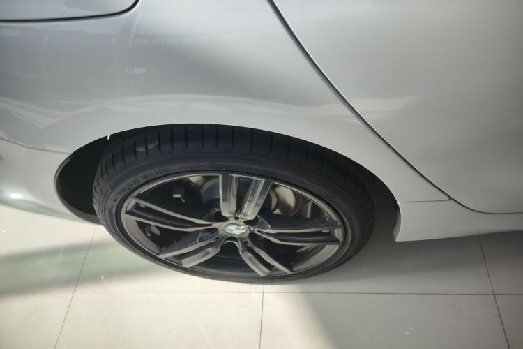 宝马1系 2022款 125i M运动曜夜版车身外观6008