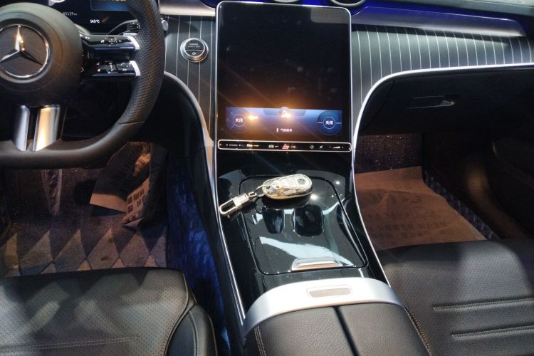 奔驰C级 2022款 改款 C 200 L 运动版中控内饰18