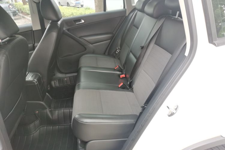 大众 途观 2015款 1.8TSI 自动两驱风尚版中控内饰7004