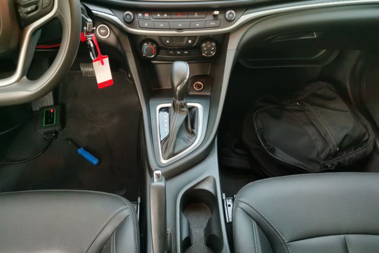 别克 英朗 2021款 改款 典范 1.5L 自动精英型局部细节18