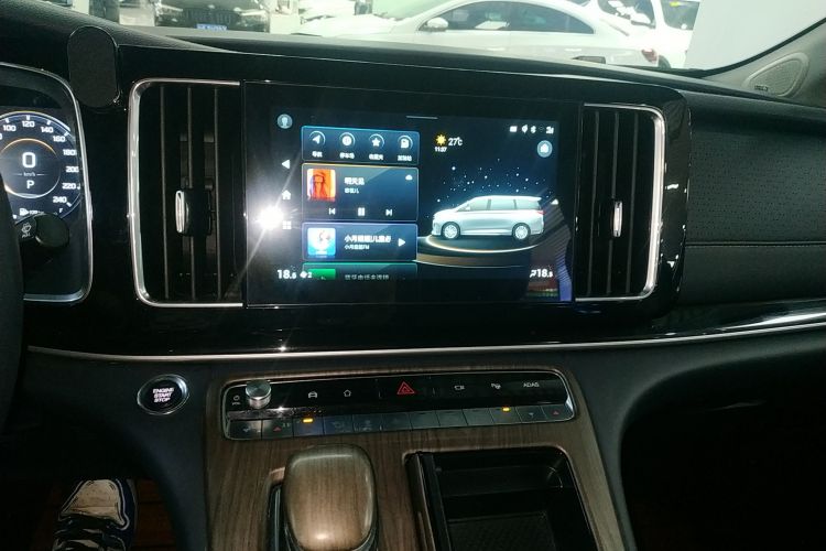 广汽传祺 传祺M8 2021款 领秀系列 390T 旗舰版中控内饰16