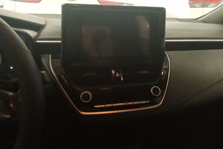 丰田 雷凌 2022款 TNGA 1.5L CVT进取版中控内饰12