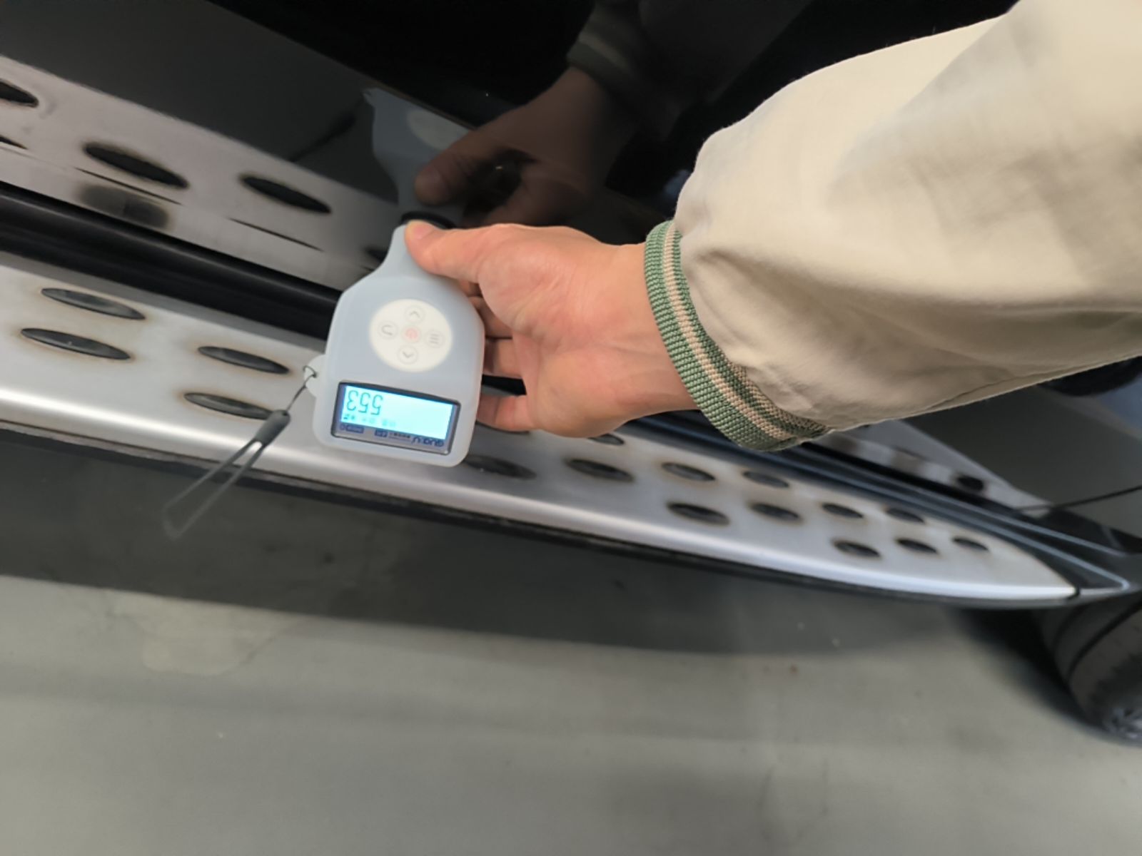 Передняя правая дверь: рихтовка