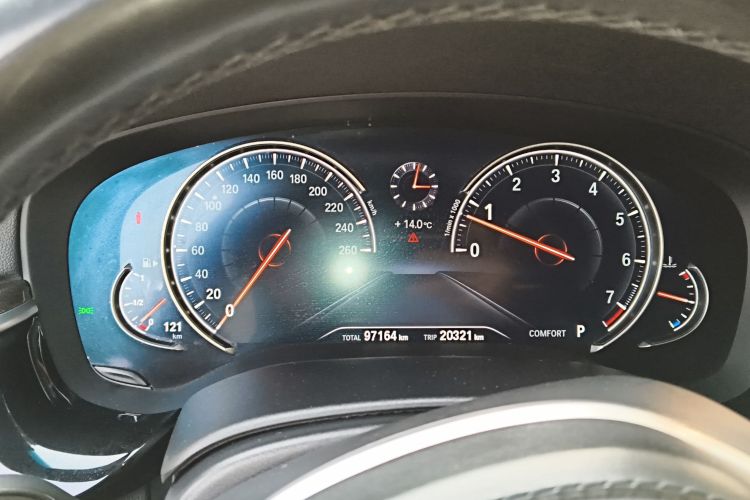 宝马5系 2018款 525Li M运动套装中控内饰14