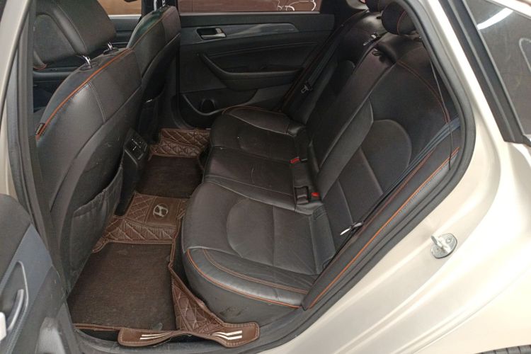 现代 索纳塔 2015款 1.6T GLS智能型中控内饰7004