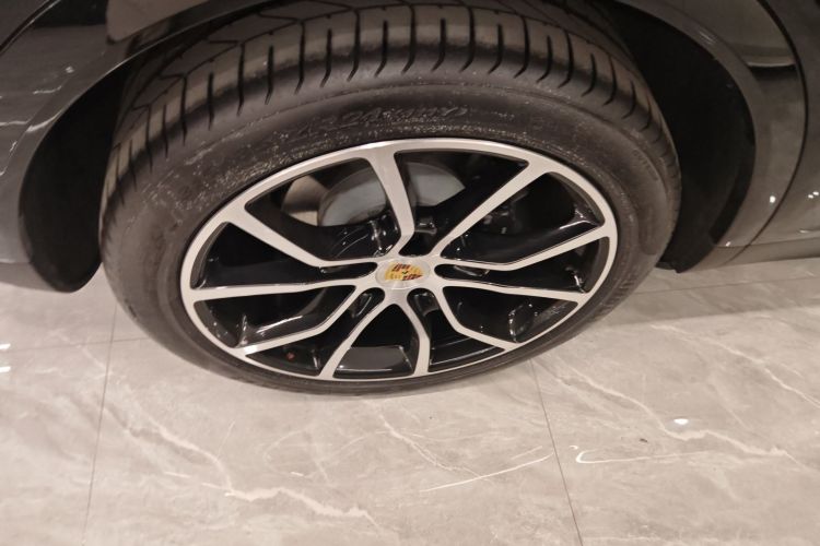 保时捷 2023款 Cayenne 3.0T 铂金版车身外观6002