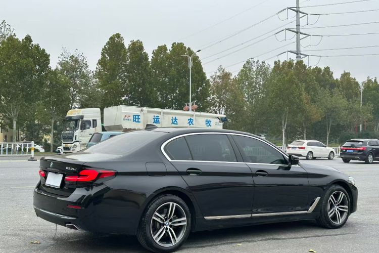 宝马5系 2022款 改款 530Li 领先型 豪华套装车身外观7
