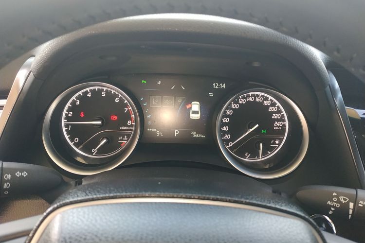 丰田 凯美瑞 2021款 2.0G 豪华版中控内饰14