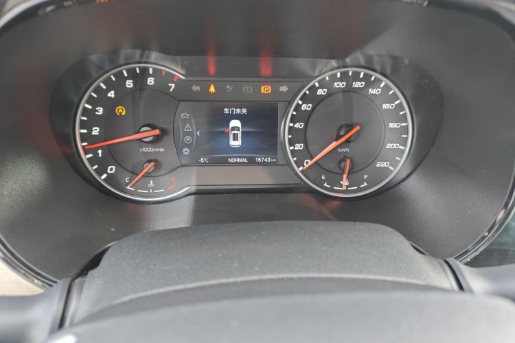 长安CS35PLUS 2022款 1.6L 手动豪华版中控内饰14