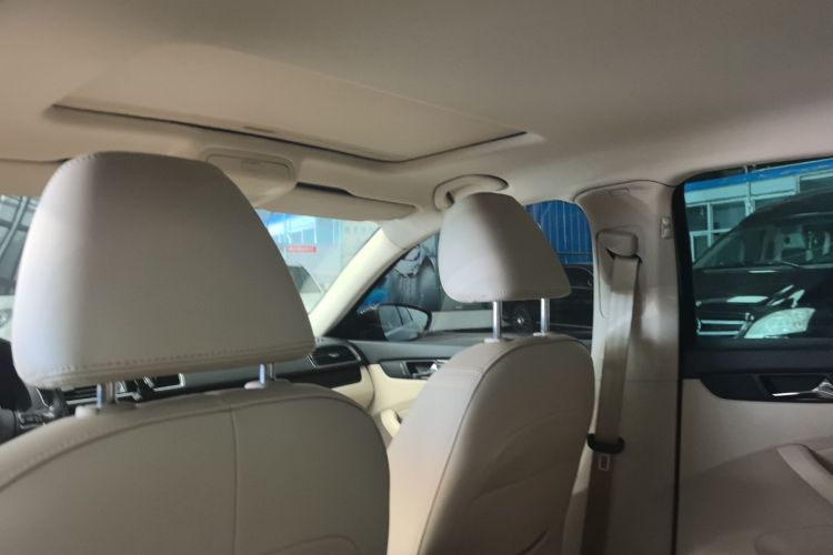 大众 帕萨特 2014款 2.0TSI DSG御尊导航版中控内饰22