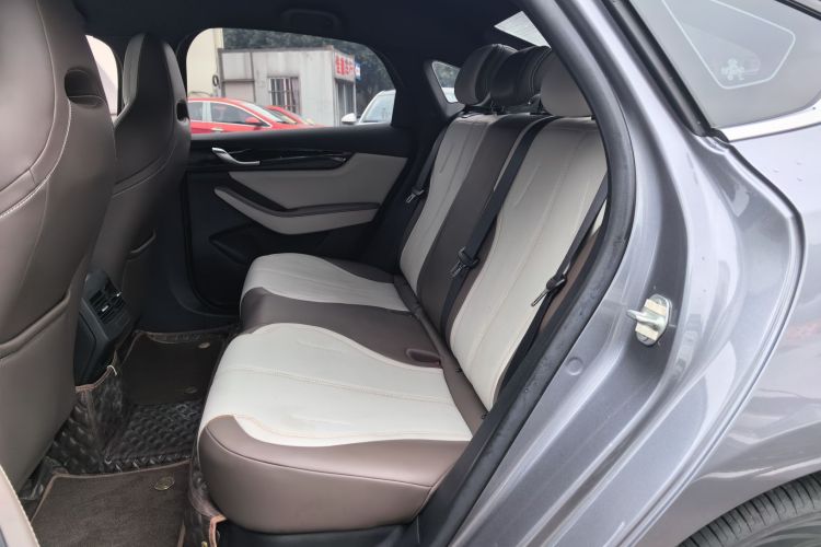 比亚迪 秦PLUS 2024款 荣耀版 DM-i 55KM领先型中控内饰21