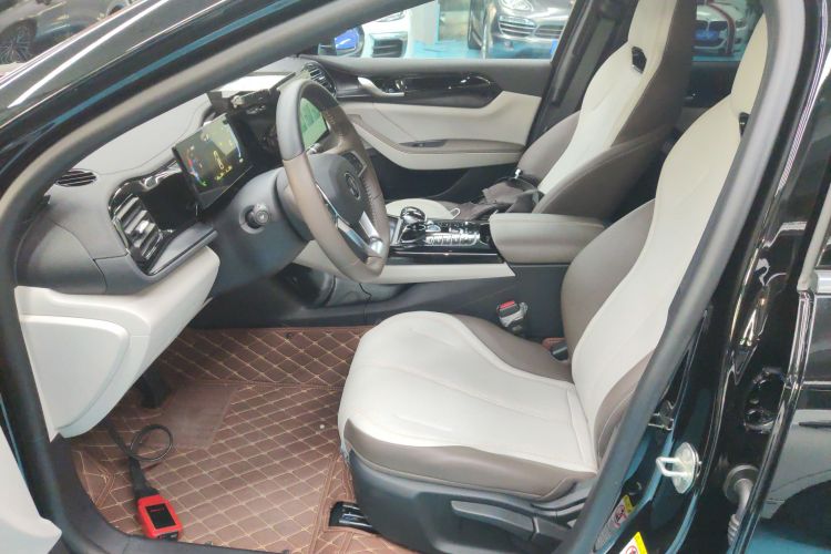 比亚迪 秦PLUS 2024款 荣耀版 DM-i 55KM领先型局部细节19