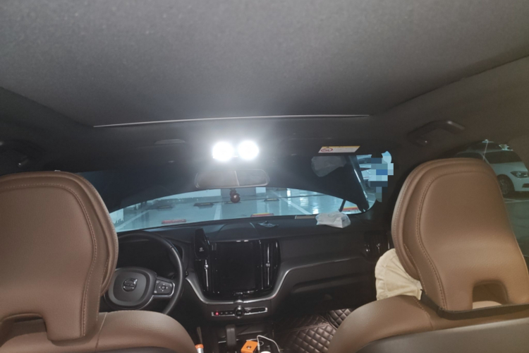 沃尔沃XC60 2022款 B5 四驱智逸豪华版中控内饰22