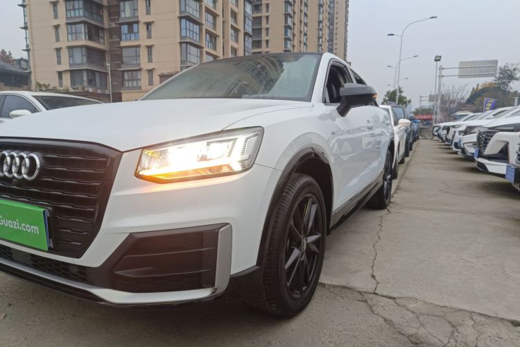 奥迪Q2L 2021款 35 TFSI 进取动感型局部细节36