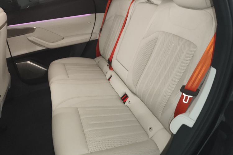 乐道L60 2024款 60kWh 四驱版中控内饰21