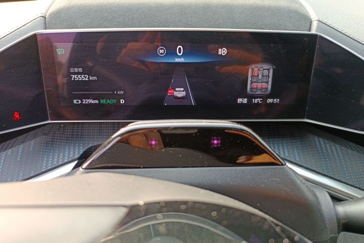 极氪001 2022款 超长续航单电机 WE版中控内饰14