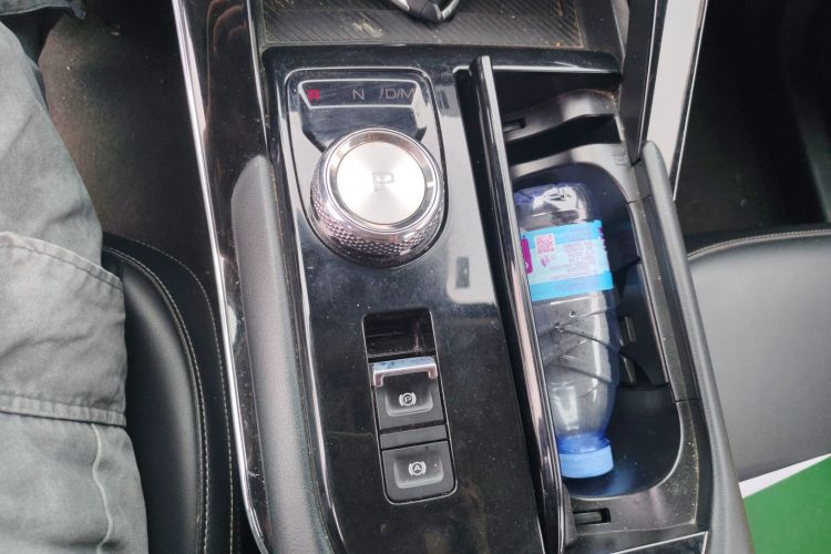 哈弗H6 2021款 第三代 1.5T 自动两驱Max中控内饰18