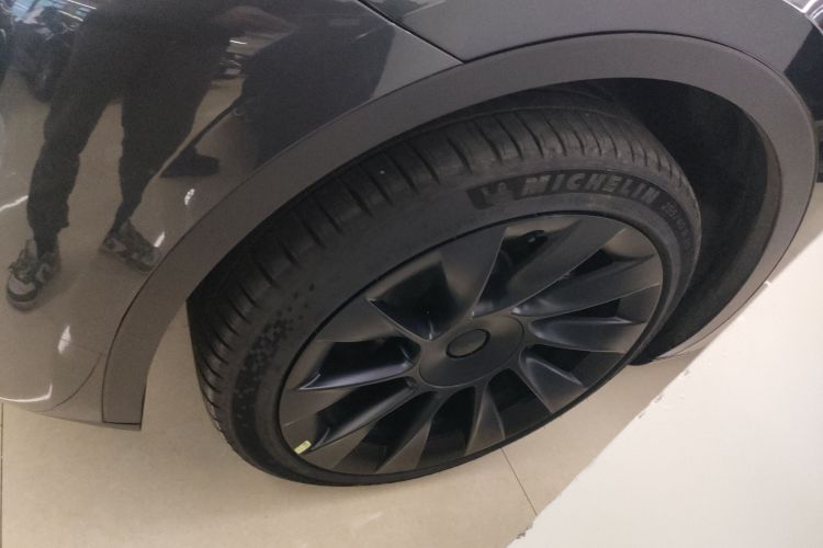 特斯拉 Model Y 2024款 长续航全轮驱动版车身外观6007