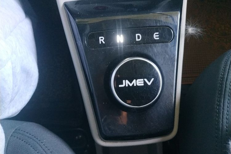 江铃集团新能源 易至EV2 2024款 201km 舒适型中控内饰18