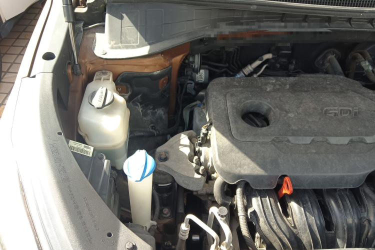 起亚 2015款 索兰托L 2.4L 汽油4WD精英版 5座 国V机舱底盘25