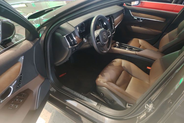 沃尔沃S90 2021款 B5 智逸豪华版中控内饰7003