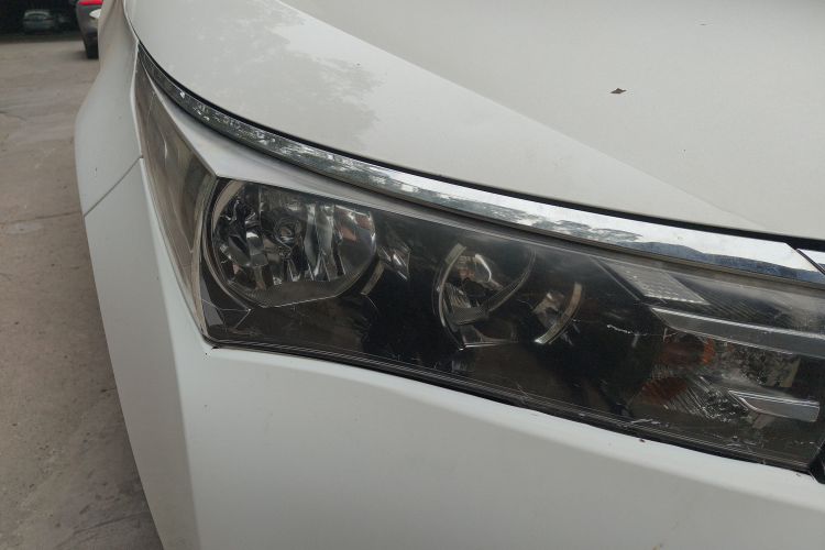 丰田 卡罗拉 2014款 1.6L CVT GL-i真皮版车身外观8