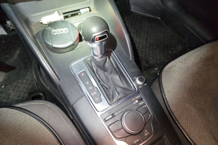 奥迪A3 2016款 Limousine 35 TFSI 进取型中控内饰18