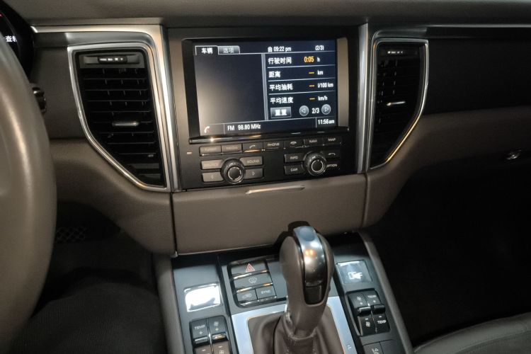 保时捷 2016款 Macan 2.0T中控内饰16