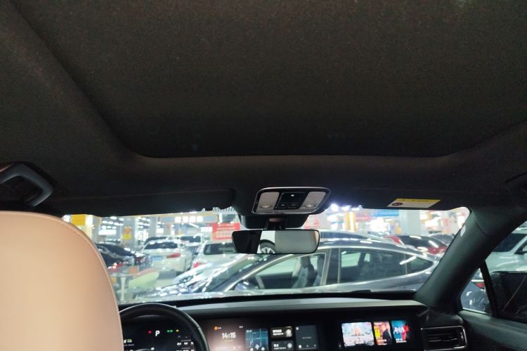 理想汽车 理想ONE 2020款 增程6座版中控内饰22