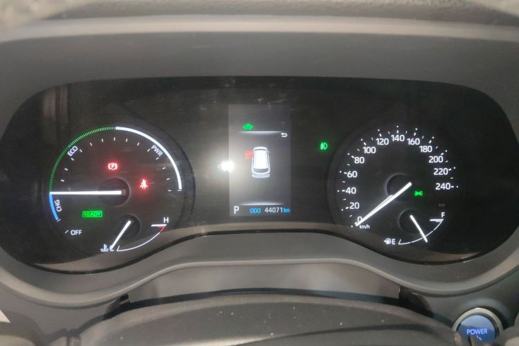 丰田 格瑞维亚 2022款 2.5L混动 尊爵版局部细节14