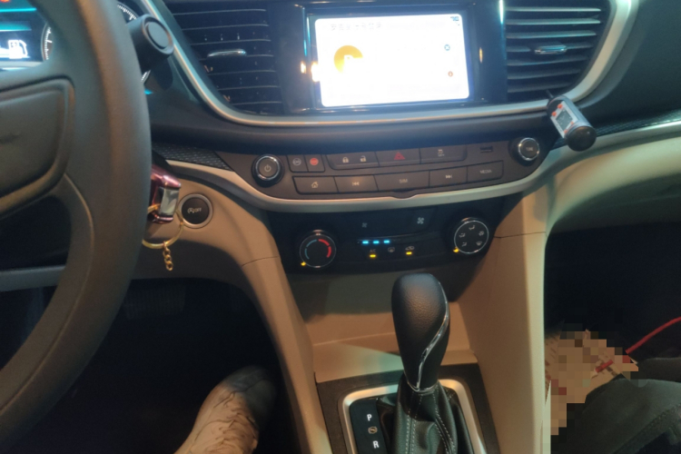 别克 英朗 2021款 典范 1.5L 自动精英型中控内饰16