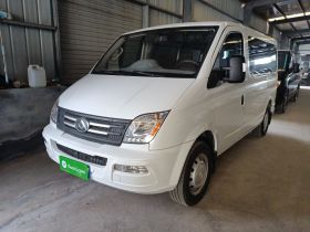 上汽大通MAXUS 新途V80 2021款 2.0T 手动经典傲运通短轴超低顶7/8/9座