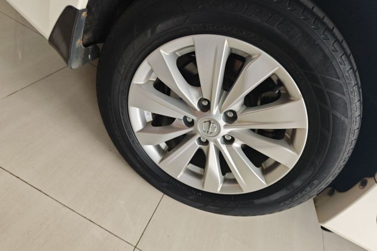 日产 天籁 2016款 改款 2.0L XL舒适版车身外观6003