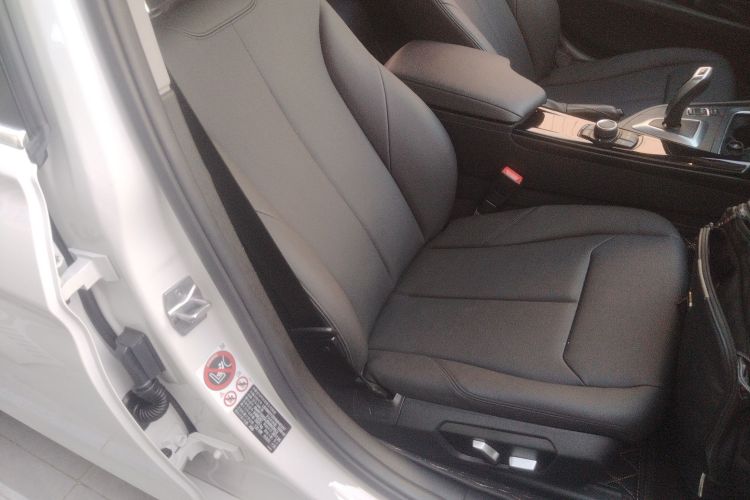 宝马3系 2017款 320Li 时尚型局部细节41