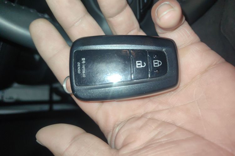 丰田 威兰达 2021款 2.0L CVT四驱豪华版中控内饰7001