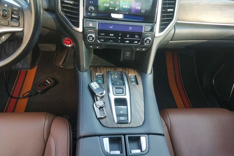 本田UR-V 2017款 370TURBO 四驱尊耀版 国V中控内饰18