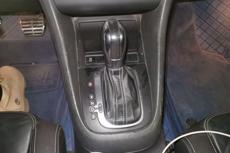 大众 高尔夫(进口) 2014款 2.0TSI R敞篷版中控内饰18