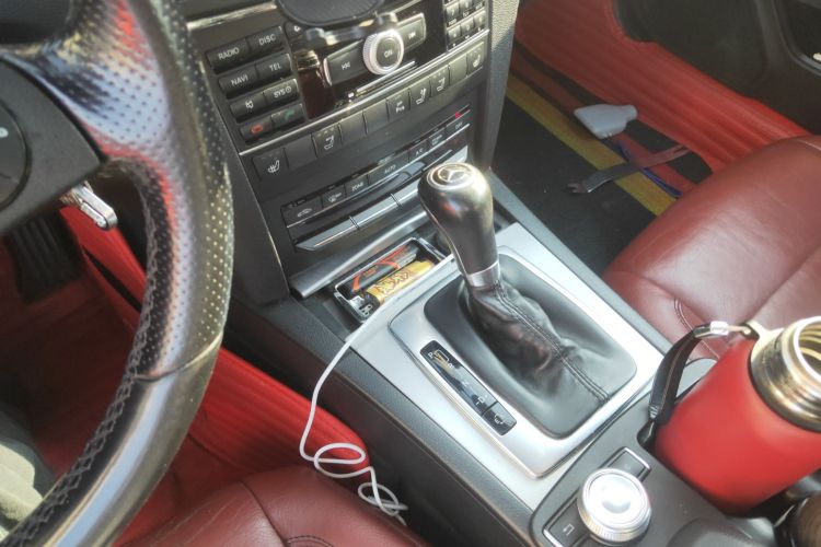 奔驰E级(进口) 2010款 E 260 CGI 敞篷版中控内饰18