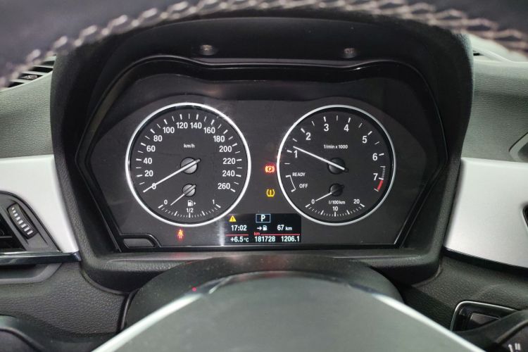 宝马X1 2018款 sDrive18Li 时尚型中控内饰14