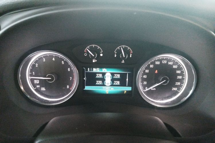 别克 君越 2016款 改款 20T 领先型中控内饰14