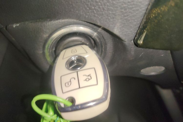 奔驰C级 2011款 C 200 CGI 时尚型中控内饰7001