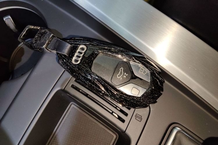 奥迪A4L 2022款 40 TFSI 时尚动感型中控内饰11