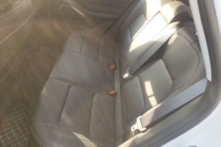 吉利汽车 帝豪 2022款 第4代 1.5L CVT尊贵型中控内饰21