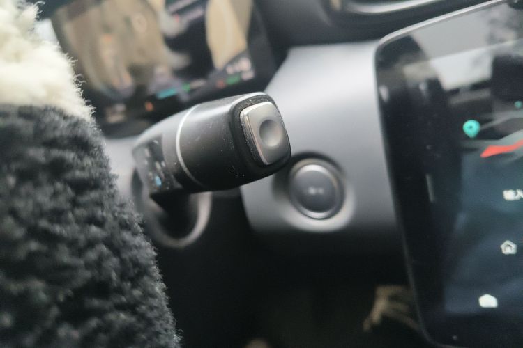 零跑汽车 零跑T03 2020款 400豪华版中控内饰18