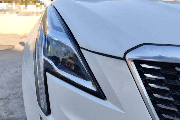 凯迪拉克XT5 2020款 28T 豪华型车身外观8